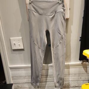 Ilus Women's Sz L Gray High-Waisted Full Length Leggings